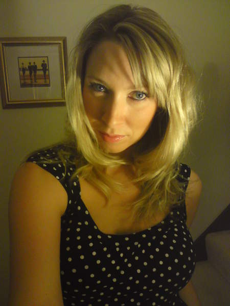 Femme de 30 ans sur Amiens disponible le vendredi recherche homme pour plan baise