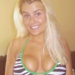 Belle blonde aux gros seins sur Toulouse cherche un plan cul d’un soir